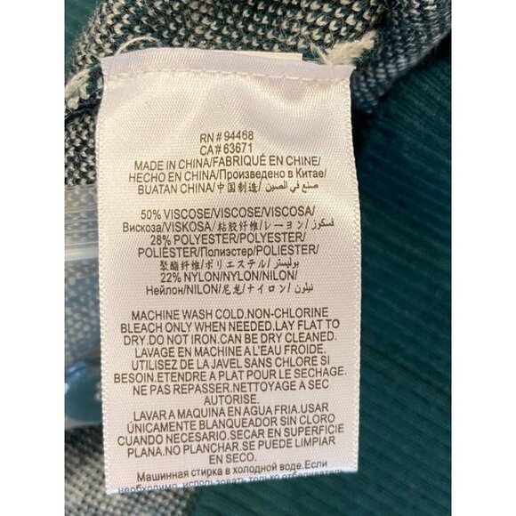 BCBGeneration Cropped Plaid Button Front Cardigan Whimsical Plaid Size M NWT - Picture 11 of 13